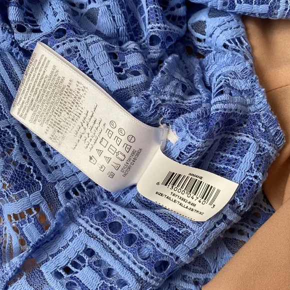 ❤️ BCBG Blue Lace Blouse Top Size XS NWOT - Picture 6 of 9